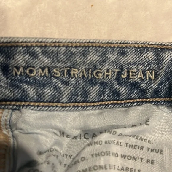 American Eagle Outfitters Light Blue Straight Leg Jeans - Picture 3 of 4